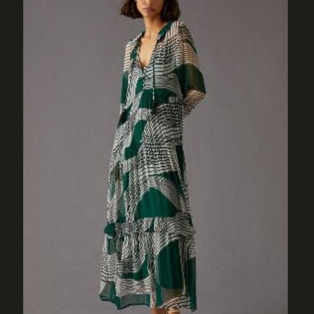 Elegant Green Patterned Dress